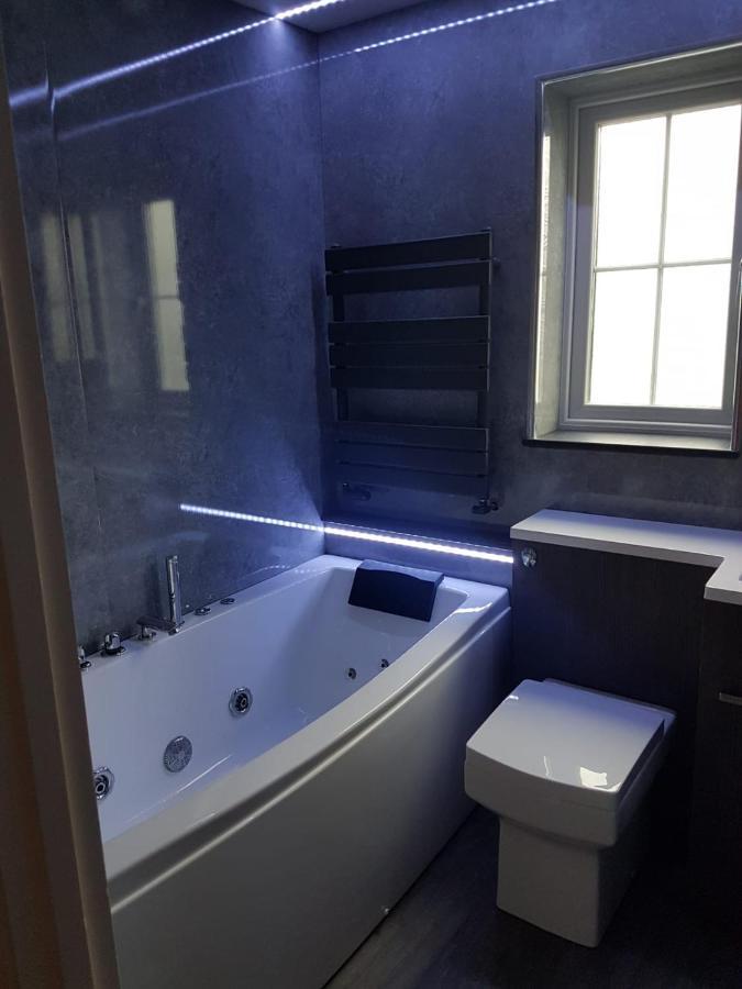 Double Room Next To Burnham Elizabeth Line Station Слау Экстерьер фото