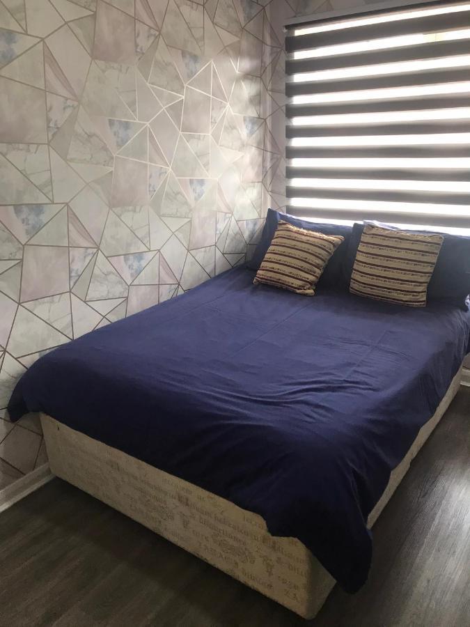 Double Room Next To Burnham Elizabeth Line Station Слау Экстерьер фото