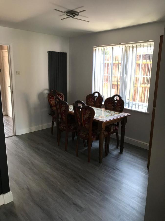 Double Room Next To Burnham Elizabeth Line Station Слау Экстерьер фото